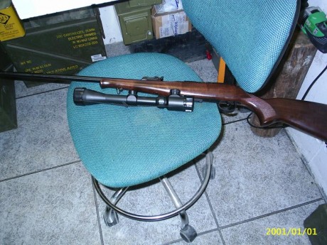 vendo una carabina CZ  y regalo visor tasco con ella
ha tirado bien poco solo para limpiar 4 conejos de 10