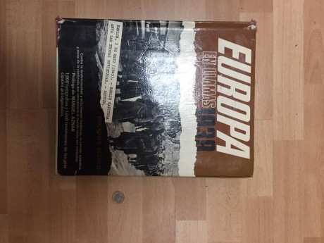 Vendo libro de España en llamas estado de tapas malo pero completo sin el disco de las canciones en 25 00