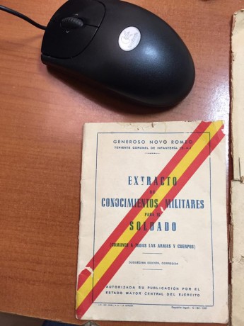 Vendo libro de España en llamas estado de tapas malo pero completo sin el disco de las canciones en 25 11
