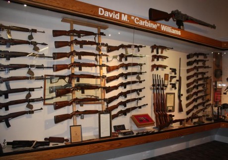 Un buen aticulo

https://www.abc.es/historia/abci-abc-historia-recomienda-carabinas-m1a1-armas-101-aerotransportada-aniquilo-nazis-normandia-201611250137_noticia.html

 110