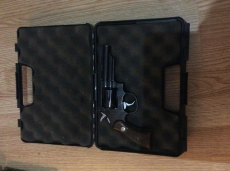 Vendo mis armas que son un astra 7000 22lr.
Un llama marcial de 38 special 4".
Una star súper s de 02