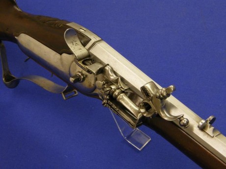 Voy a colocar unas fotos de un arma larga alemana de llave de mecha del siglo XVI. 140