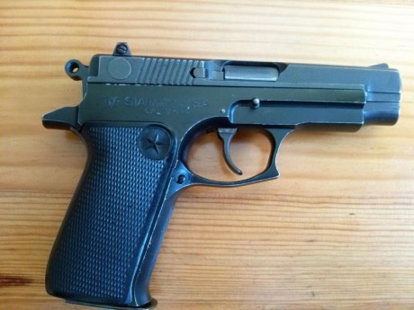 Vendo pistola Star 28PK, en estado impecable, con dos cargadores. 230€. 01
