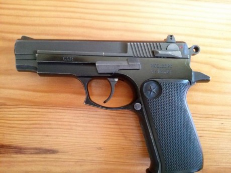 Vendo pistola Star 28PK, en estado impecable, con dos cargadores. 230€. 00