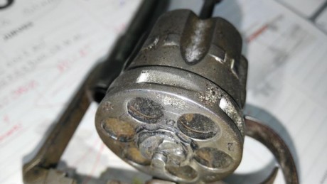Hola a todos. ¿Alguien me puede decir algo de un 8mm lebel mod. 1892 sin año de fabricación visible, con 20