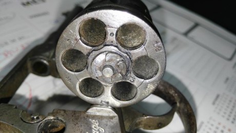 Hola a todos. ¿Alguien me puede decir algo de un 8mm lebel mod. 1892 sin año de fabricación visible, con 42