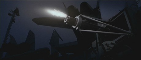 Compañeros,

En vista de las ganas de algunos (Elcafe, Wilcow, Vrakk, etc) por adivinar armas de películas 170