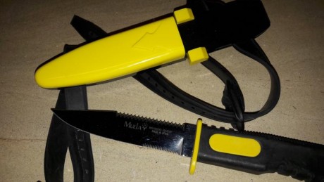 MUELA SUBMARINISMO, a estrenar,   hoy 25 € con envio incluido.   00