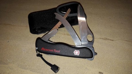 VICTORINOX RESCUE TOOL NEGRA 00