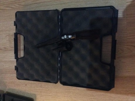 Vendo mis armas que son un astra 7000 22lr.
Un llama marcial de 38 special 4".
Una star súper s de 42