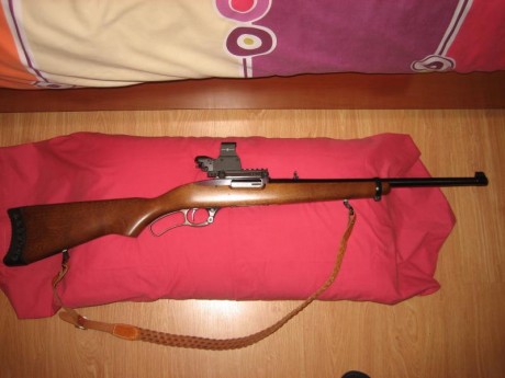 Hola.  Vendo este rifle, con cuatro cargadores de 4 disparos, cantonera de caucho y  la original, anillas 80
