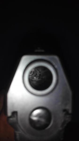 Walther P99 con poco uso y bien cuidada. Guiada en A.
Se vende con un cargador adicional(3 cargadores), 02