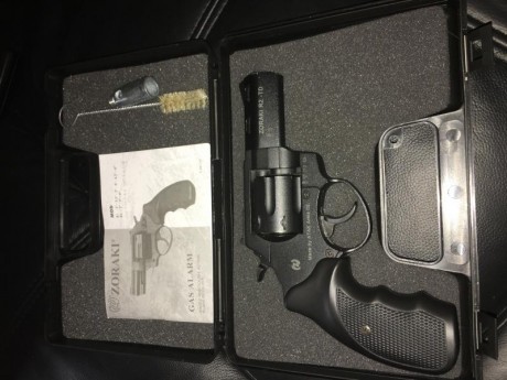 vende zoraki r2 td 9mm R Blank está comprada del 05/11/2016 con factura de compra 129,15€.

Se vende por 02