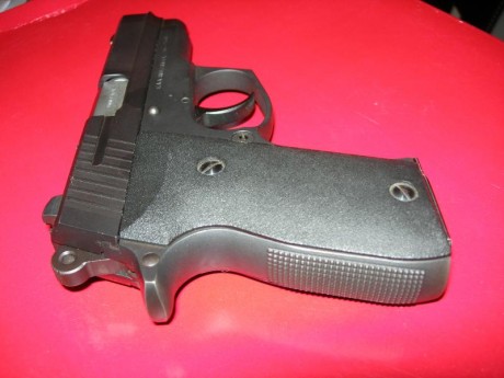 Vendo Pistola marca Astra modelo A-75 en calibre 9mm con dos Cargadores, está Guiada con Licencia A, no 00