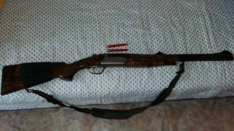 Vendo rifle Express Fabarm modelo Asper Cal.9'3x74R en perfecto estado, con los siguientes complementos:

-Funda 00