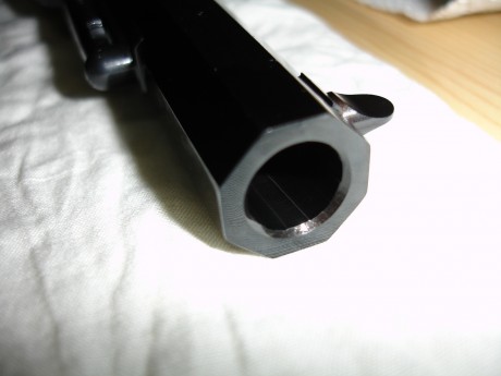 Buenas tardes.

Cada vez se pregunta más en el foro de compraventa sobre el estriado de los uberti cartucho 12
