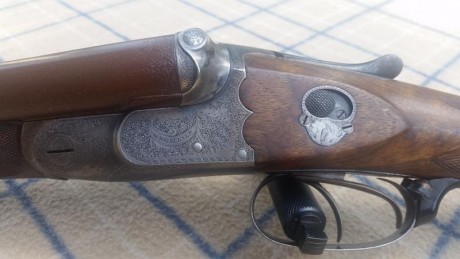 Escopeta en perfecto estado, fabricada en 1890, expulsora, sobre 70 de cañon, totalmente original.

Precio 01