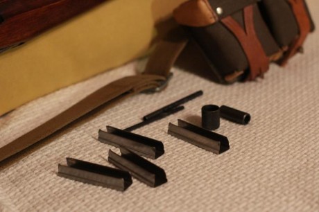 Se vende fusil Mosin Nagant en perfecto estado, tan solo un disparo. Año 1942. Se incluye los accesorios 01