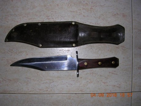 Buenas tardes compañeros,he estado mirando un cuchillo de acero al carbono y he visto de la marca Marto 91