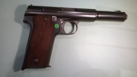 Vendo pistola Astra 400 en perfecto estado de tiro, inscrita en el libro de coleccionista. Calibre 9 mm 02