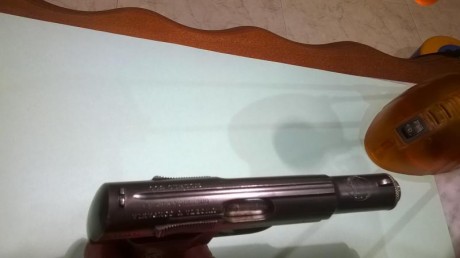 Vendo Pistola Astra 300 en perfecto estado de tiro. Inscrita en el libro de coleccionista. Calibre 9 corto. 02