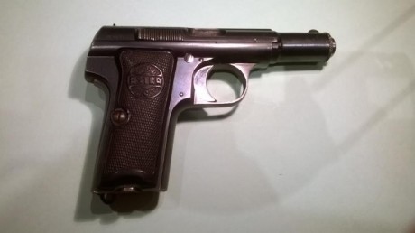 Vendo Pistola Astra 300 en perfecto estado de tiro. Inscrita en el libro de coleccionista. Calibre 9 corto. 01
