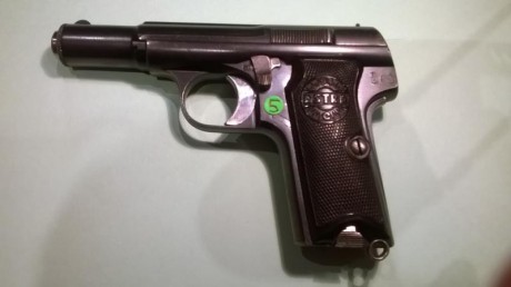 Vendo Pistola Astra 300 en perfecto estado de tiro. Inscrita en el libro de coleccionista. Calibre 9 corto. 00