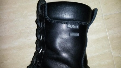 Bestard Army modelo GTX 5403. Número 42. 
Tiene su menbrana de gortex acompañadda de un forro duratherm.
Son 00