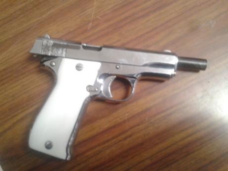 VENDO PISTOLA BUEN ESTADO .- 150 EUROS, DOS CARGADORES FUNDA Y DEMAS.- 2017-01-24 12.16.43.jpg 

TLEFONO 01