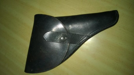    

Funda de finales de los 40 para la policia Alemana, se adapta a los Victory (armazón K) y Colt de 02