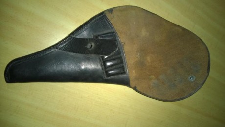    

Funda de finales de los 40 para la policia Alemana, se adapta a los Victory (armazón K) y Colt de 00