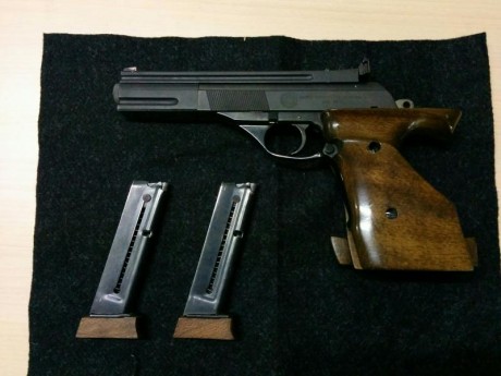Poco que decir. Vendo esta  Astra TS 22 . Pistola cal.22 LR de sobra conocida por todos.  160€  más portes.

Resistente 01