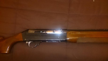 Vendo semi benelli 121, cal. 12/70,  70 de cañón y 2 estrellas fijas.
Las fotos las subo, en cuanto las 11
