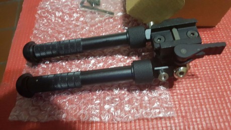 Vendo bipode a estrenar tipo Atlas con base weaver.
Su precio 50 EUR. 10