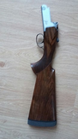 Hola. Un buen amigo, amante de las escopetas de calidad, pone a la venta una Aramberri Fuego casi sin 61