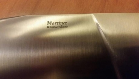 Hola compañeros pongo a la venta este cuchillo del artesano Juan Martínez de Albacete original en su estuche, 00
