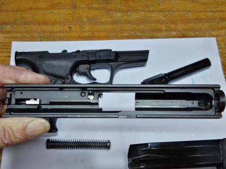  ( VENDIDA ) 
Muy buenas.
Pongo a la venta una Walter P99 del 9 mm PARABELUM guiada en F de doble accion 20