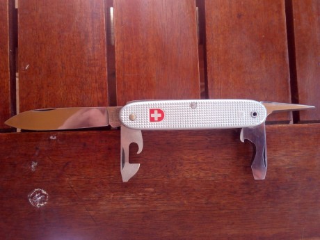 Hola a todos, pongo a la venta las siguientes navajas soldiers.

(VENDIDA) Wenger soldier de 1985, prácticamente 00