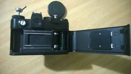    

Cámara refex Zenit 12 fabricada en 1986, con objetivo Helios 44M-4 todo en perfecto estado. 60€ con 00