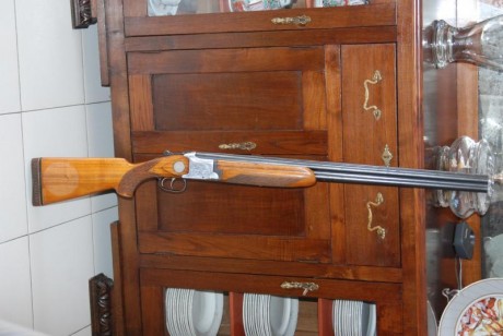 ESCOPETA LA EURONA SP
calibre del 12 , para tiro al plato y caza , buen estado , con estuche 
600 EUROS 02