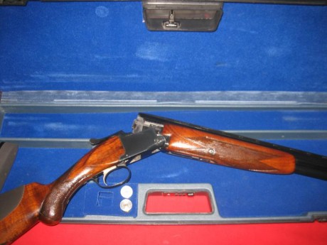 Año 1964, cañón de 76 cm, chokes fijos **/*, banda de 8 mm, punto de mira easy heat, disparador único 11