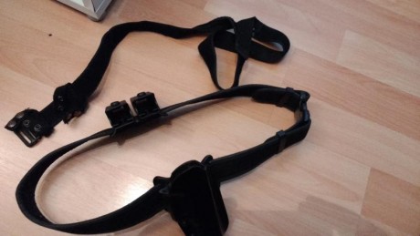 Hola!!

Vendo cinturón de la marca Shoke, PORTACARGADORES FOBUS y funda FOBUS para GLOCK 17.

El cinturón 02