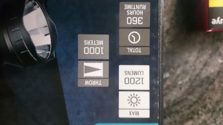 para los cazadores mas exigentes tengo dos unidades de esta bestia de la noche sus 1200lumen y 1000 mtros 01