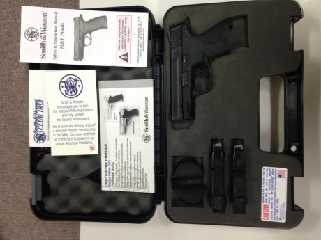 Se vende pistola Smith and Wesson m&p 9 compact del calibre 9 mm parabellum practicamente nueva, se 02