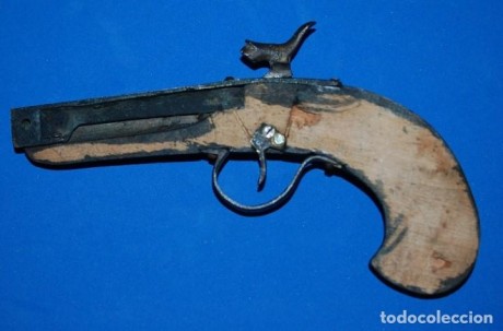Lo he visto de venta en todocoleccion y lo pongo.

saludos 01