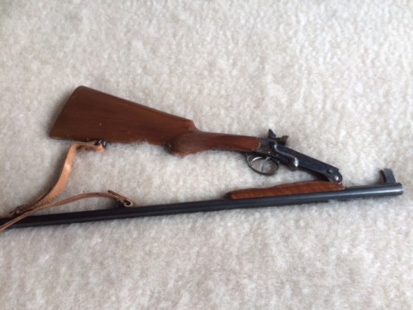 Se vende escopeta paralela de perrillos marca KL, plegable, en perfecto estado, lleva mas de 40 años sin 02