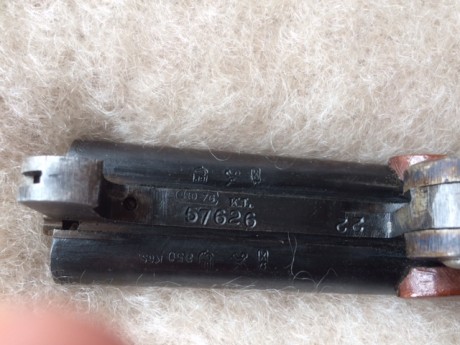 Se vende escopeta paralela de perrillos marca KL, plegable, en perfecto estado, lleva mas de 40 años sin 00
