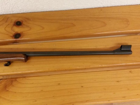 Vendo carabina Brno CZ 452 - 2E  ZKM calibre 22 LR de cerrojo, como "NUEVA".
Longitud total: 20