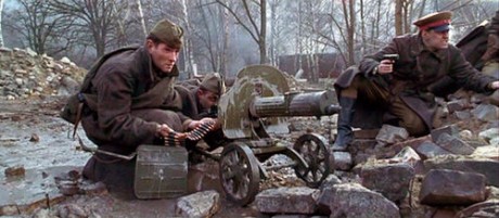 Compañeros,

En vista de las ganas de algunos (Elcafe, Wilcow, Vrakk, etc) por adivinar armas de películas 130