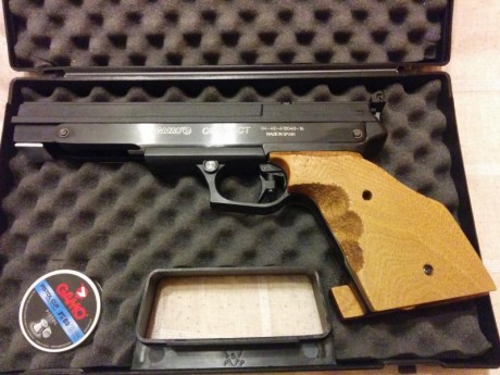  Vendo mi Gamo Compact. 
Comprada en Leopard Madrid el pasado noviembre(2016), la vendo porque me compré, 02